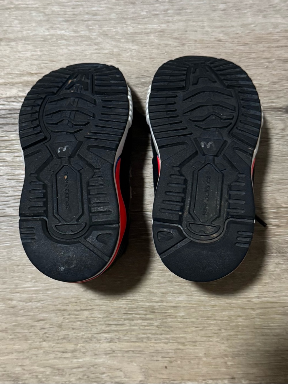 New Balance 530 Kids Athletic Sneakers - Picture 4 of 5